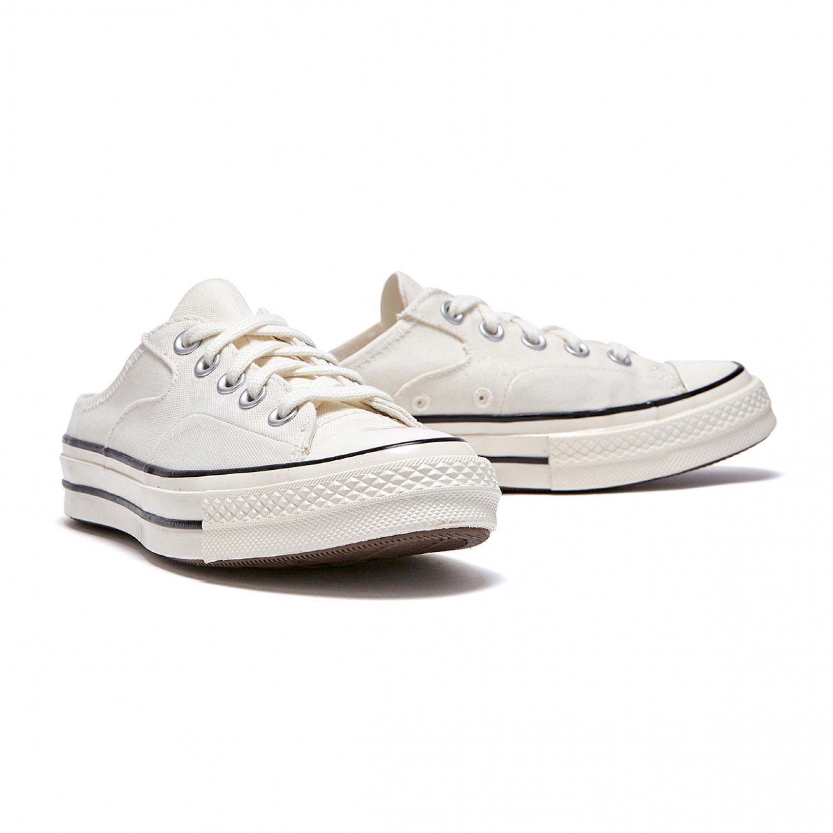 척 70 뮬 화이트