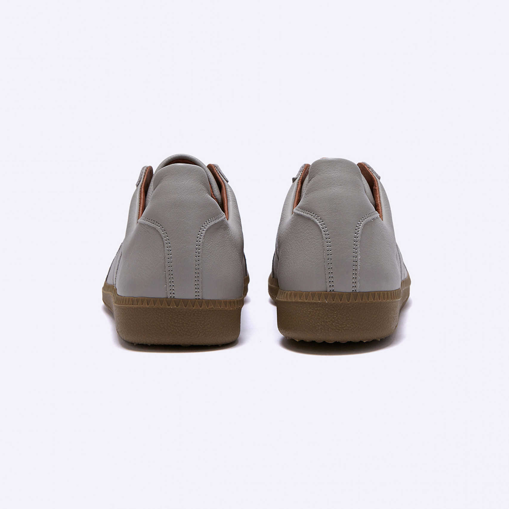 GERMAN MILITARY TRAINER 라이트 그레이 / 1700L