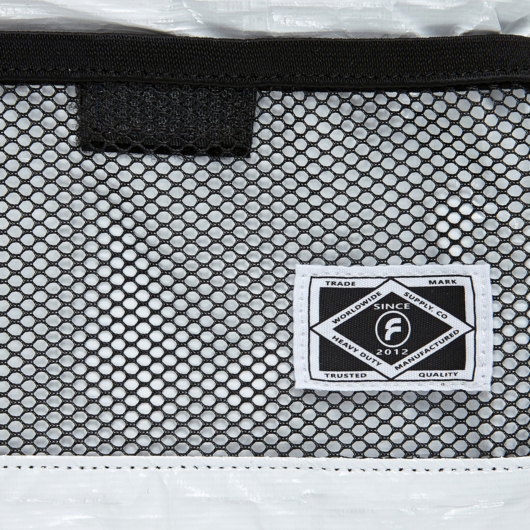 사코슈 M 화이트 / FLFADA0B04