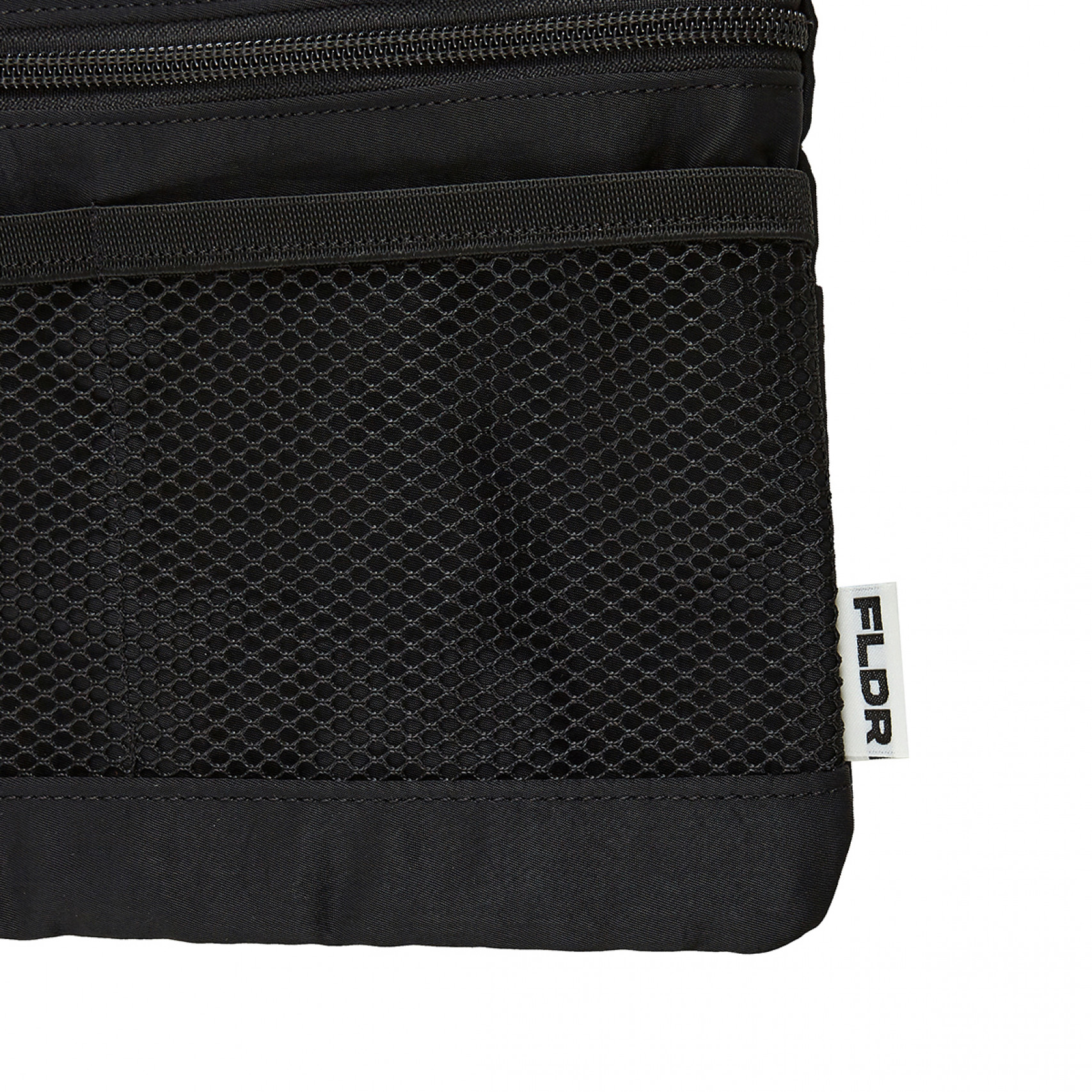 카라바이너 사코슈 백 블랙 / FLFAEA1B09