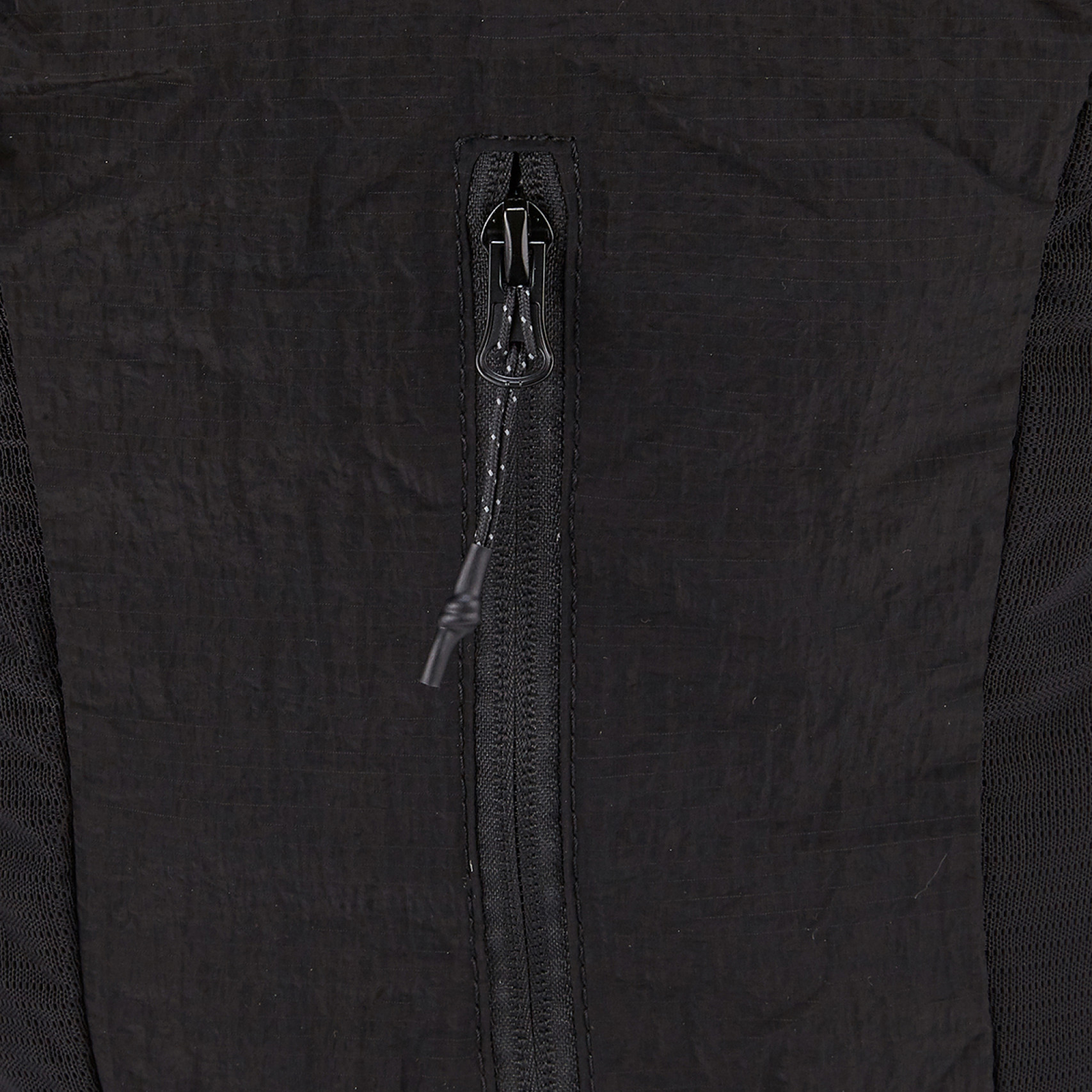 SYMBOL NYLON DAYPACK - BLACK