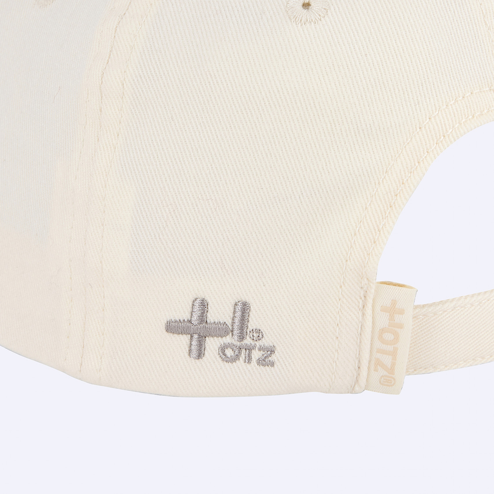 레터링 볼캡 화이트 / FLOTFA1H15