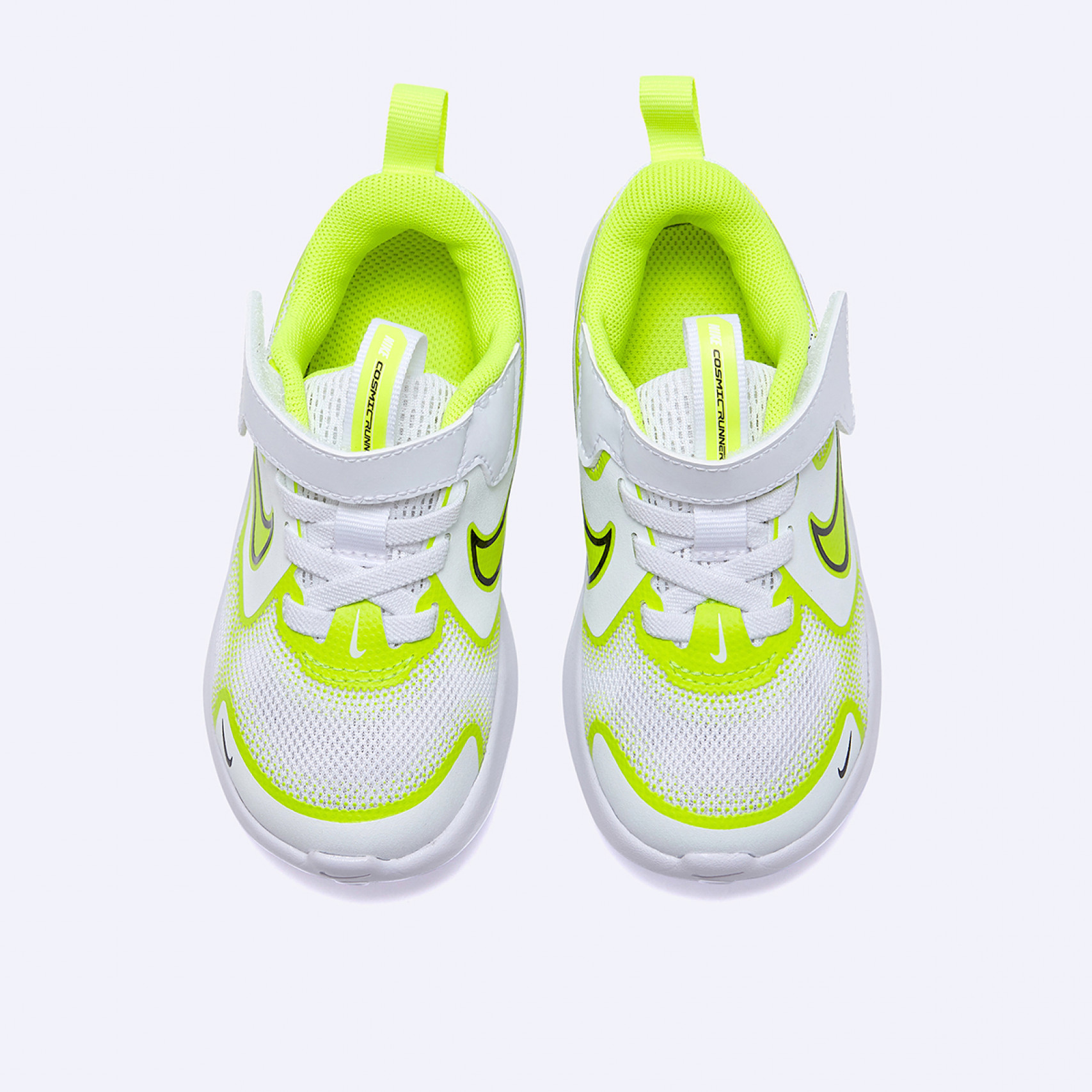 코스믹 러너 TD 화이트 볼트 블랙 / HM4401-106