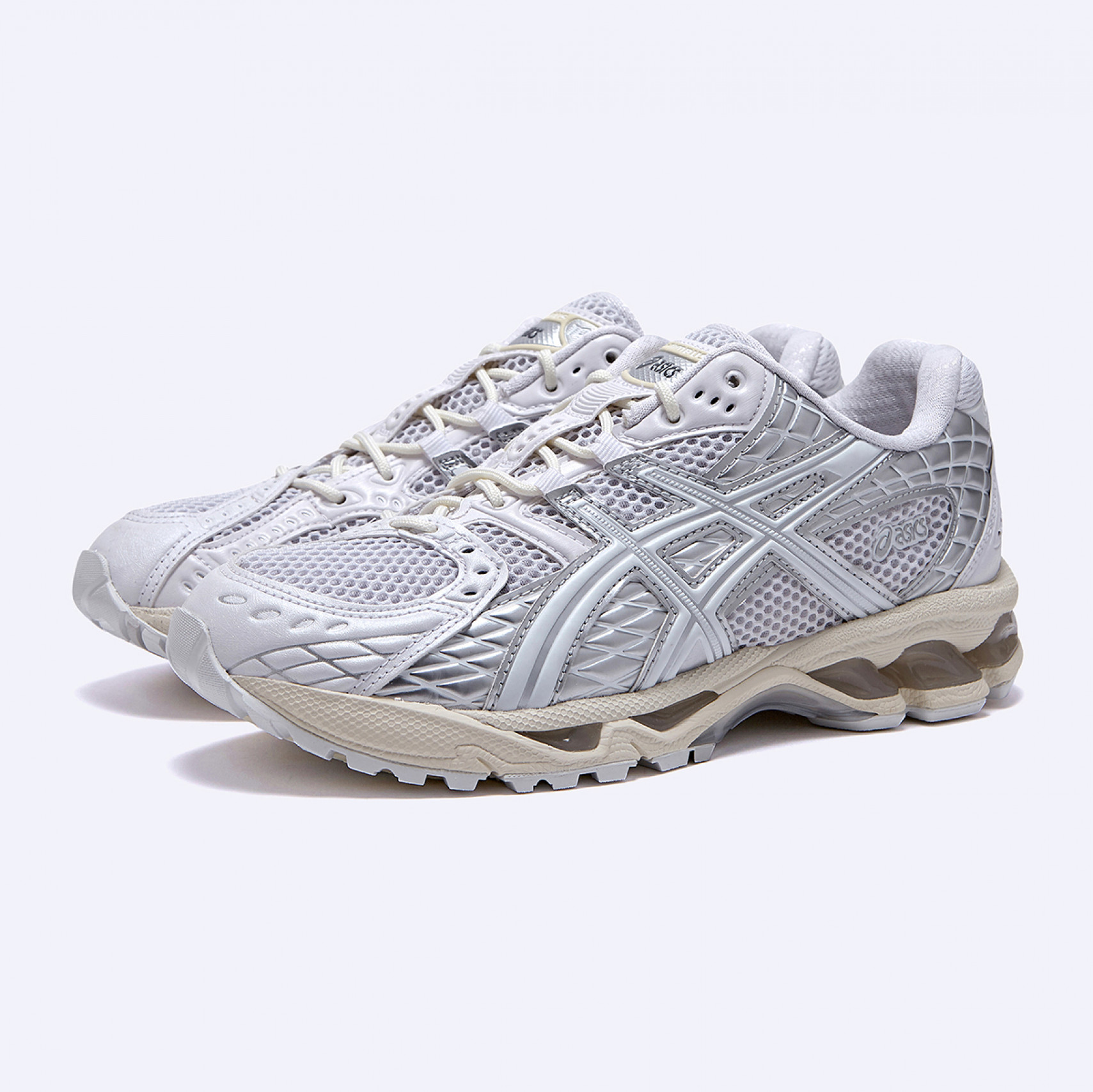 젤 님버스 10.1 화이트 퓨어 실버 / 1203A761-100