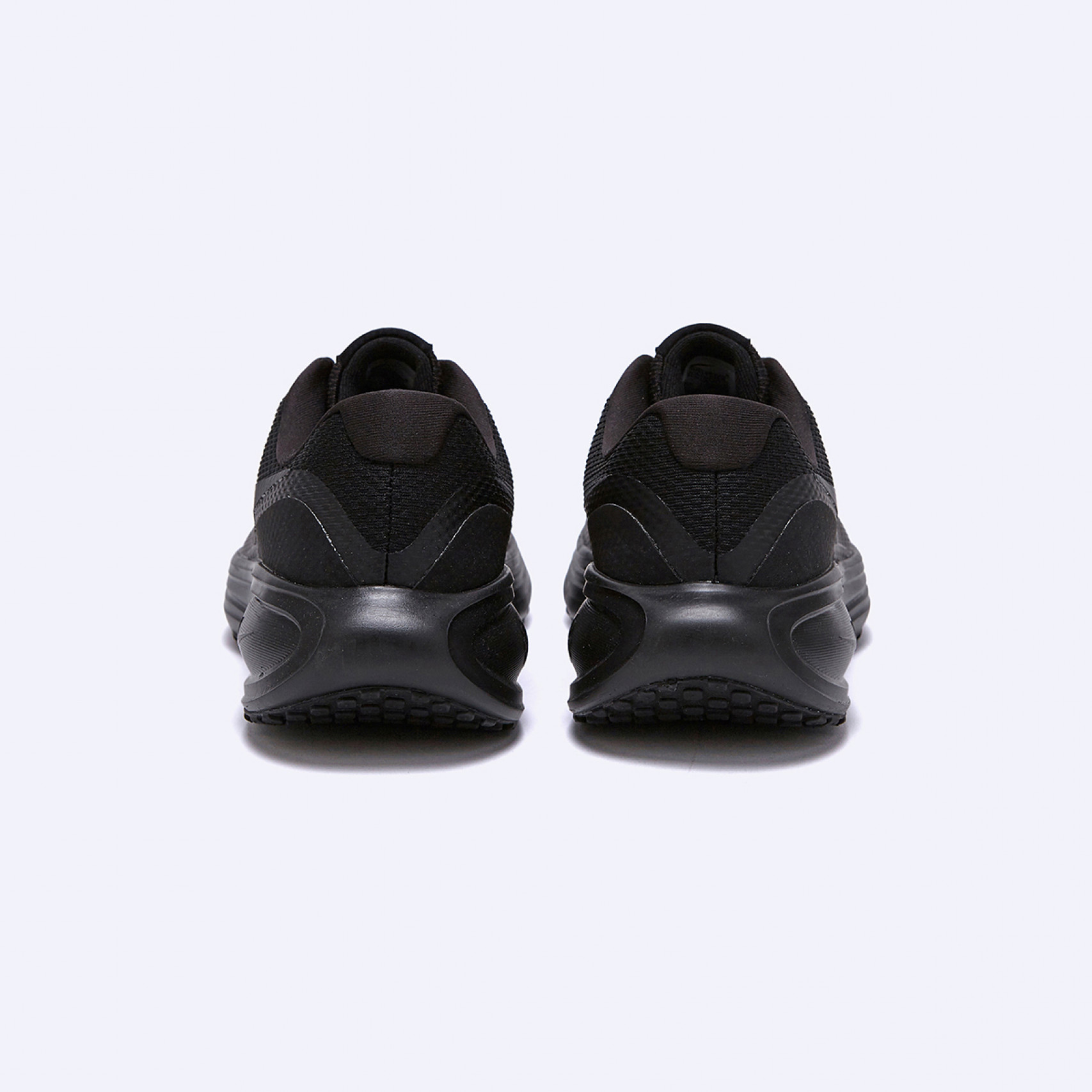 레볼루션 8 남성 / HJ9198-002