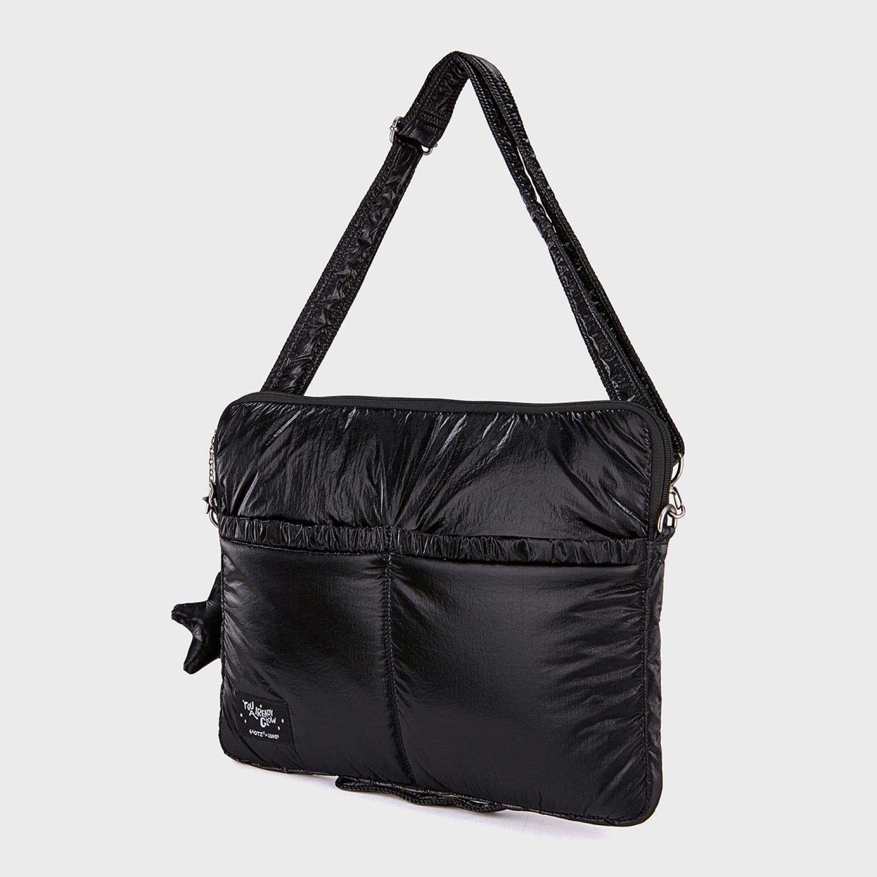 오찌x로파서울 랩탑 클러치 블랙 / FLOTFA3B03