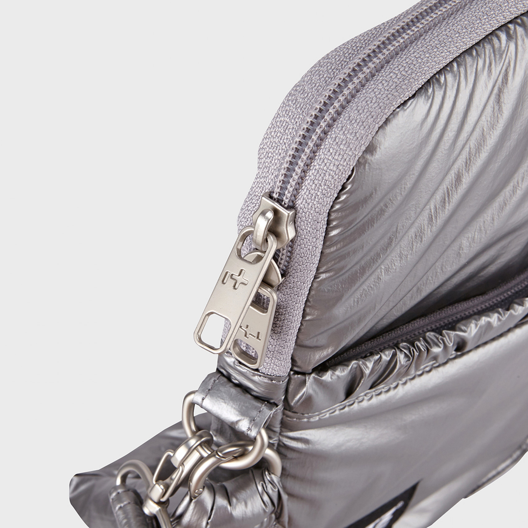 랩탑 클러치 실버 / FLOTFA3B04