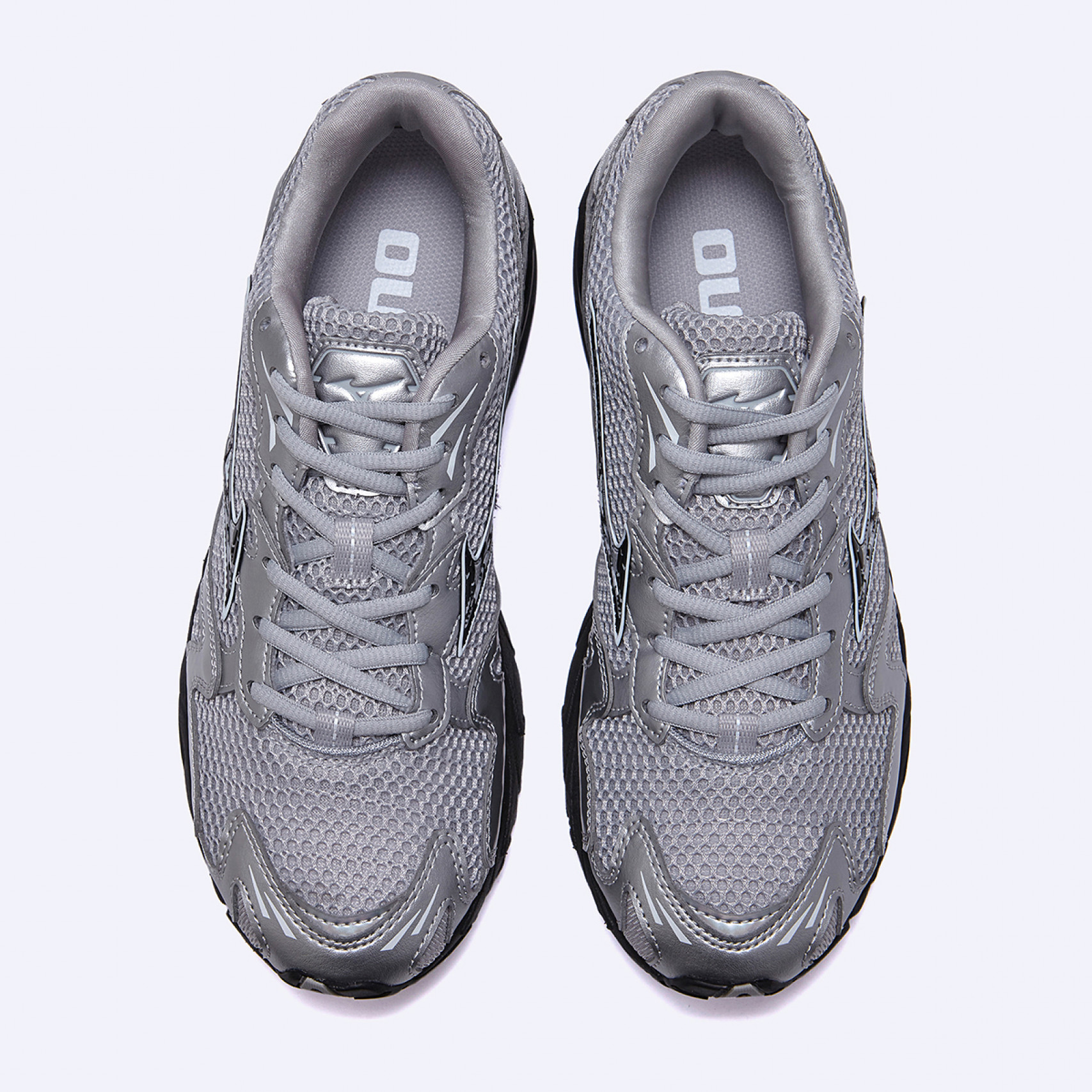 웨이브 라이더 10 프리즘 실버 / D1GA243152