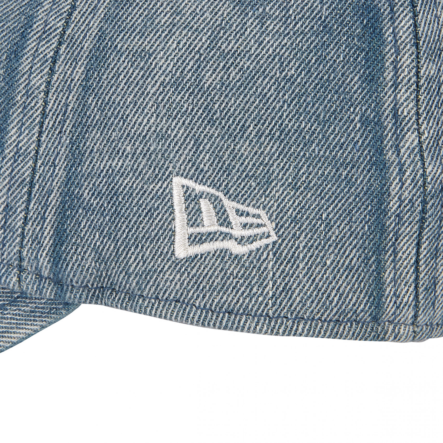 MLB 뉴욕 양키스 스노우 워싱 데님 언스트럭쳐 볼캡 라이트 블루 / 14881501