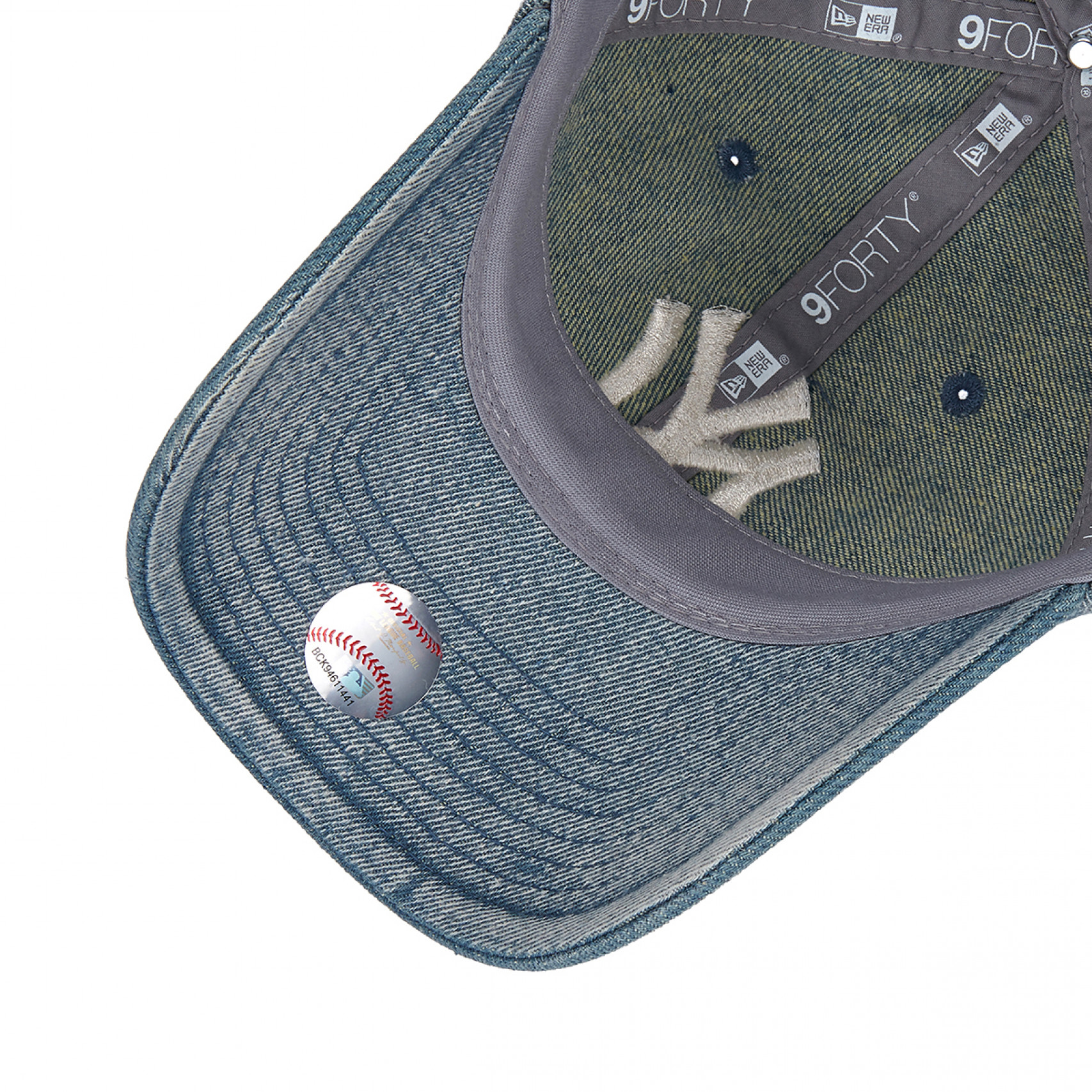 MLB 뉴욕 양키스 스노우 워싱 데님 언스트럭쳐 볼캡 라이트 블루 / 14881501