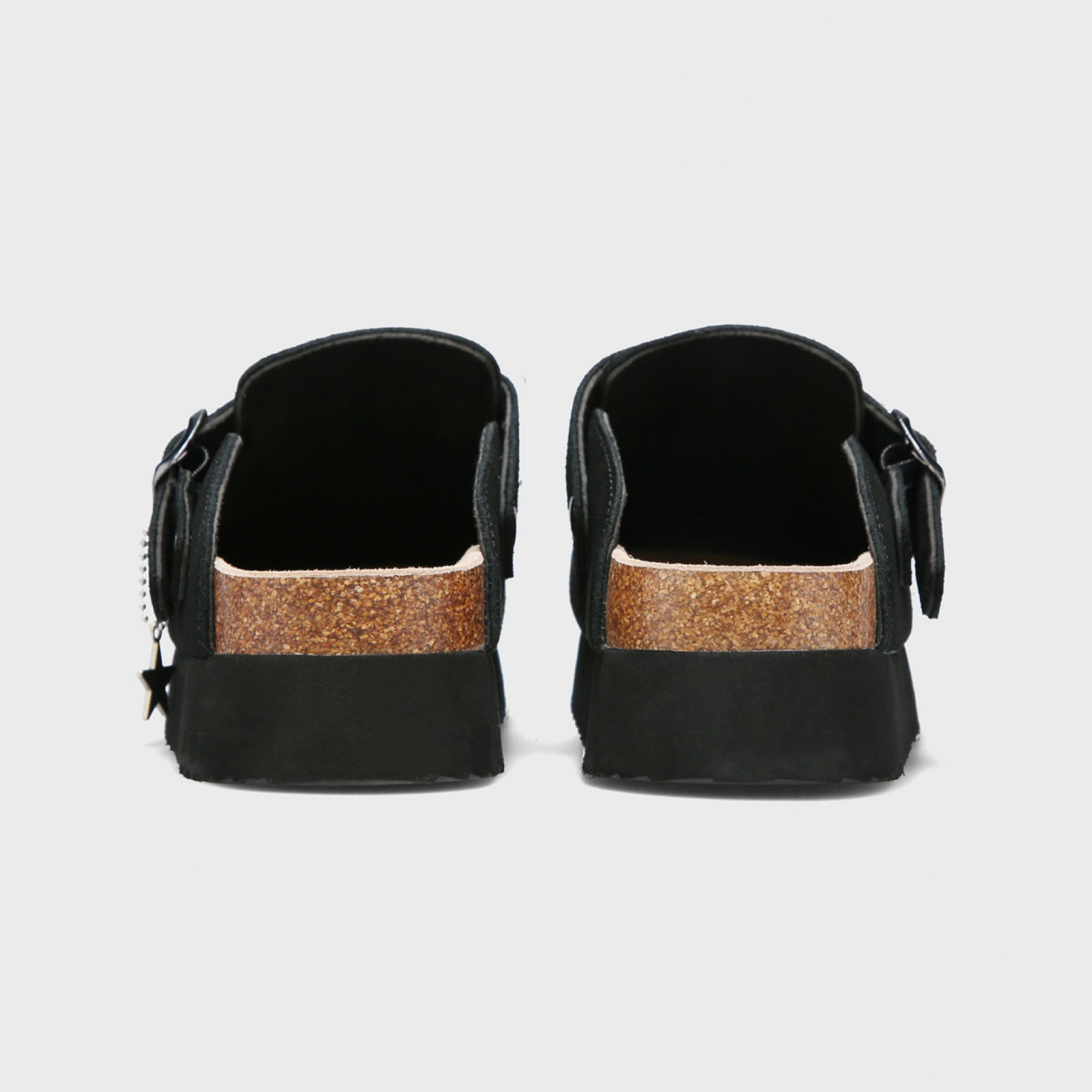 오찌x로파서울 토피 스웨이드 클로그 블랙 / FLOTFA3W49