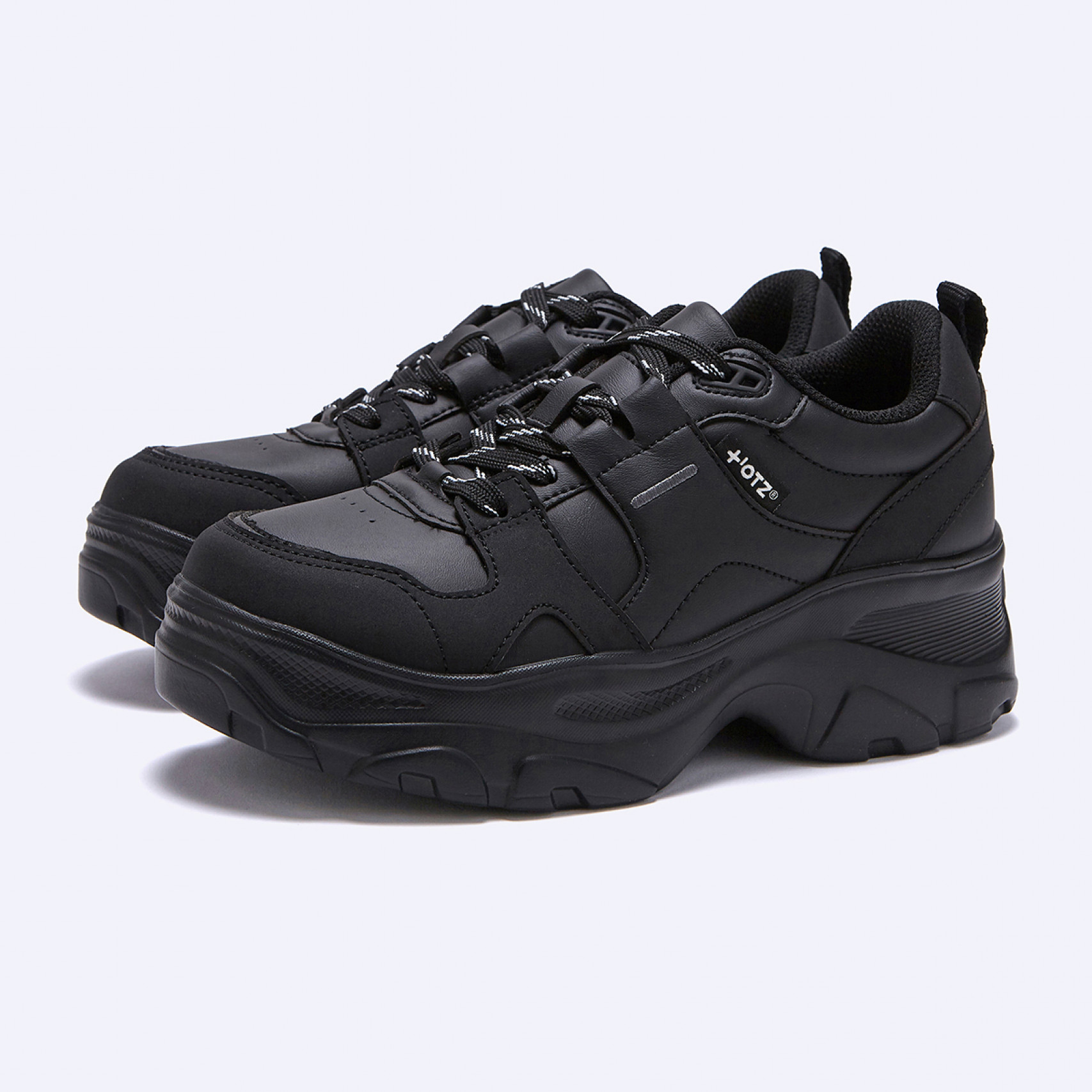 로미타 플랫폼 스니커즈 블랙 / FLOTGA0W02